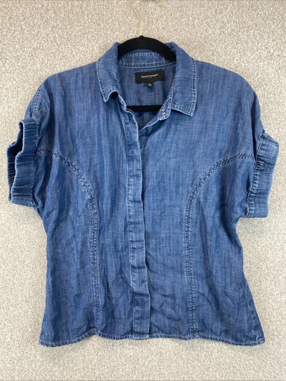 Banana Republic Chambray Short Sleeve Button Up Shirt Size Med Preppy Western